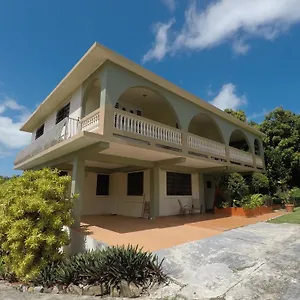 Casa Coqui With Garden Views Luquillo